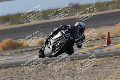 media/Dec-18-2022-SoCal Trackdays (Sun) [[8099a50955]]/Turn 14 (940am)/